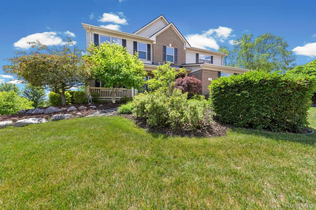 981 Coventry Court Oxford Charter Township MI 48371