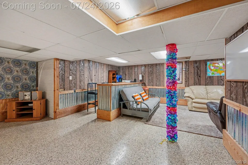 26751 Newport Avenue Warren City MI 48089