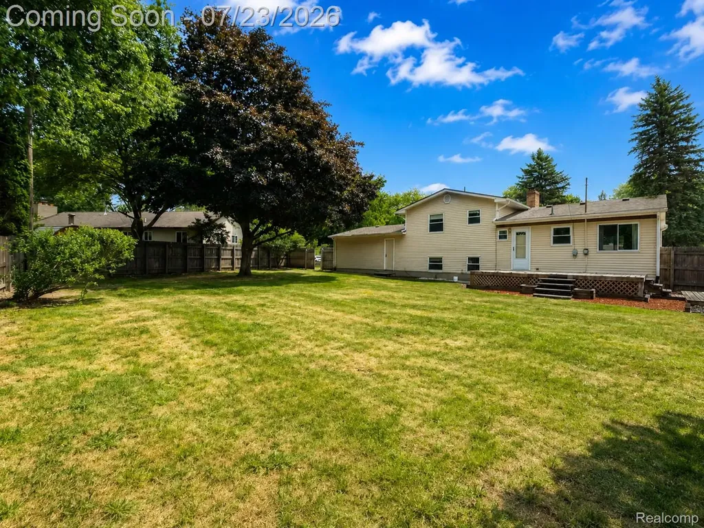 6534 Meadowwood Lane Grand Blanc Charter Township MI 48439