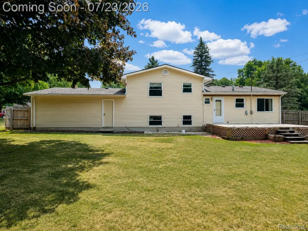 6534 Meadowwood Lane Grand Blanc Charter Township MI 48439