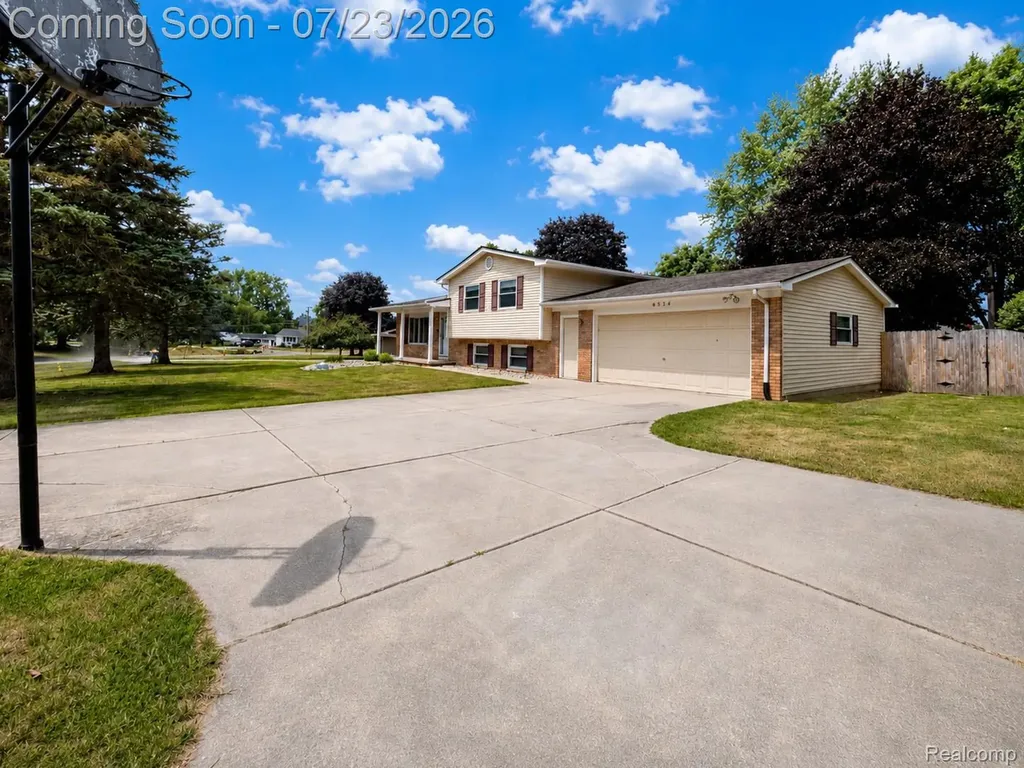 6534 Meadowwood Lane Grand Blanc Charter Township MI 48439