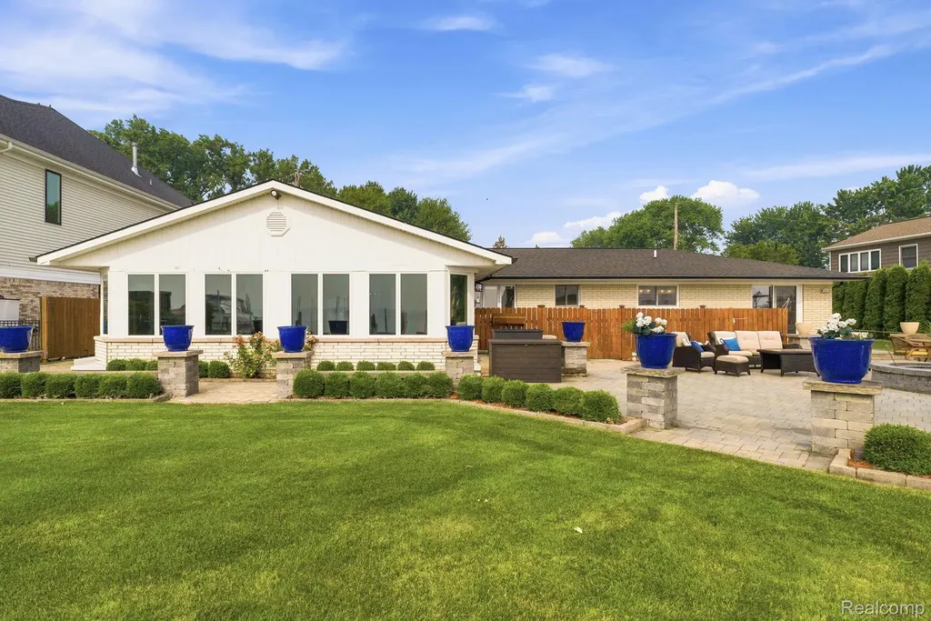 49860 Miller Court Chesterfield Township MI 48047