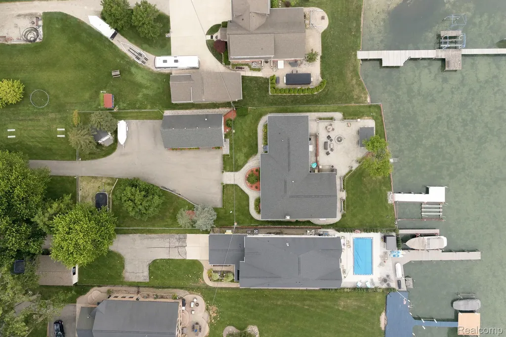 49860 Miller Court Chesterfield Township MI 48047
