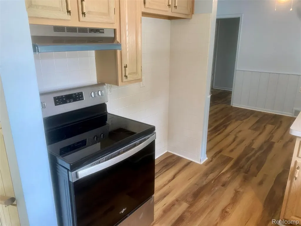 4518 Woodland Avenue Royal Oak City MI 48073