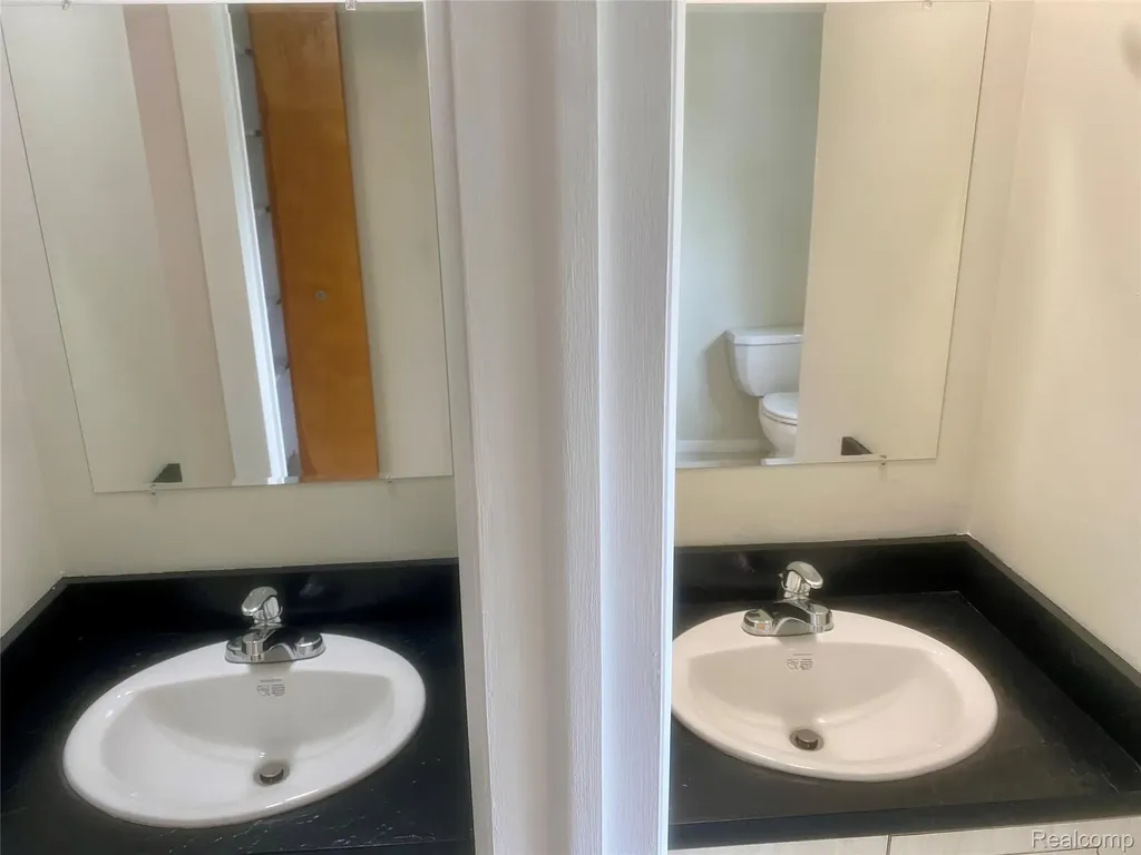 4518 Woodland Avenue Royal Oak City MI 48073