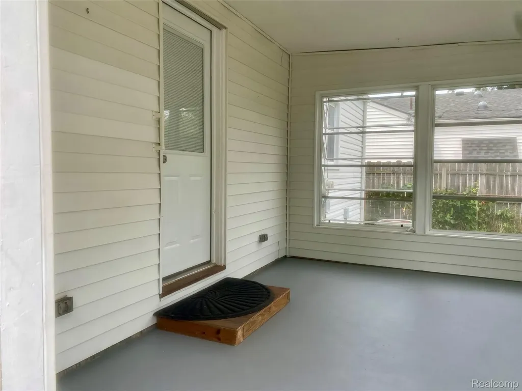 4518 Woodland Avenue Royal Oak City MI 48073