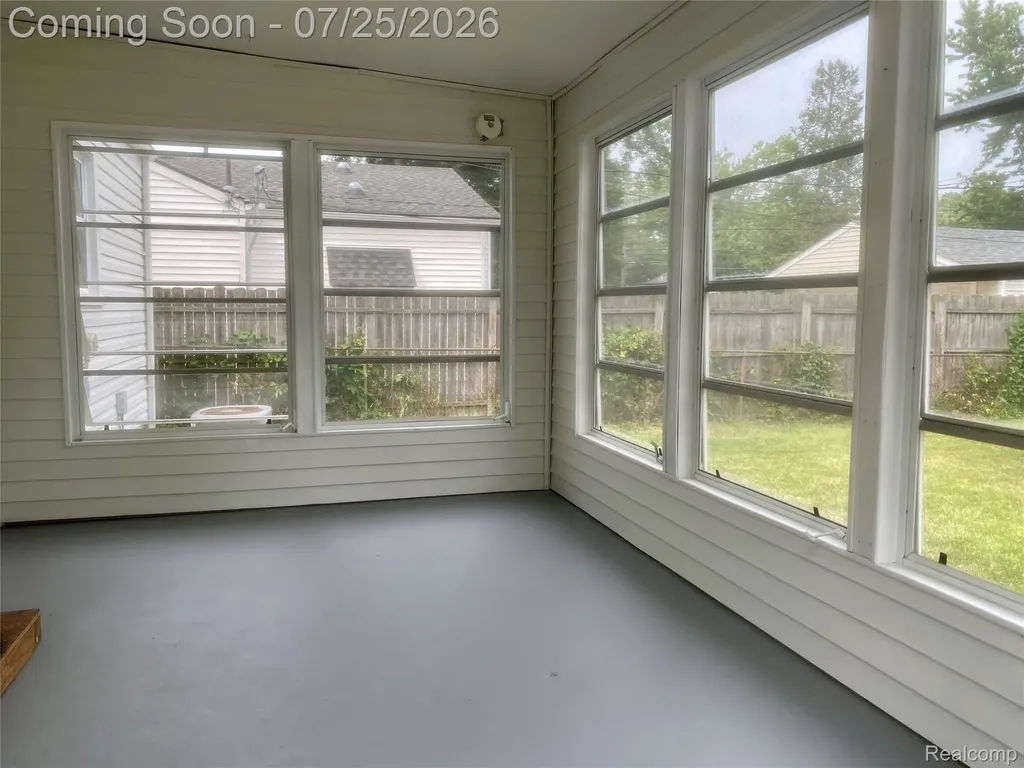 4518 Woodland Ave Avenue Royal Oak City MI 48073