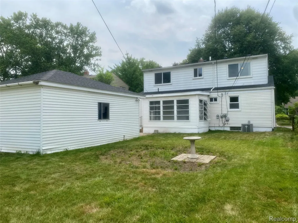 4518 Woodland Avenue Royal Oak City MI 48073