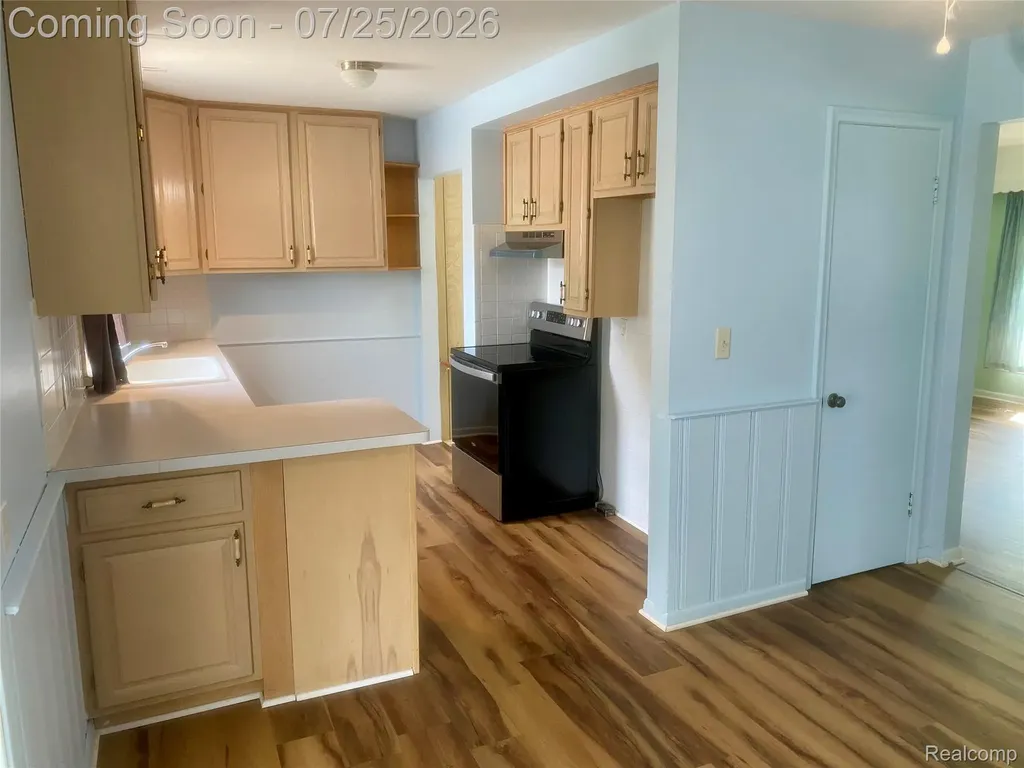 4518 Woodland Ave Avenue Royal Oak City MI 48073