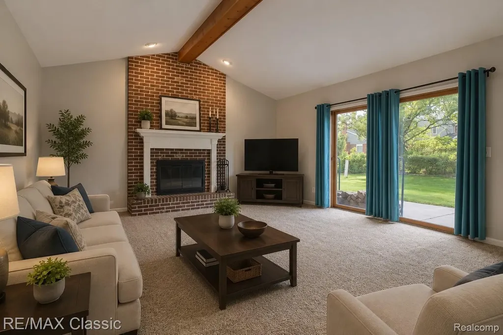 25522 Surrey Lane Farmington Hills City MI 48335