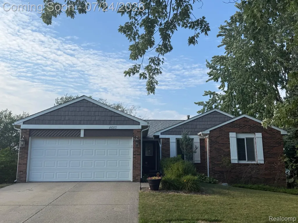 4650 Island Park Drive Waterford Charter Township MI 48329