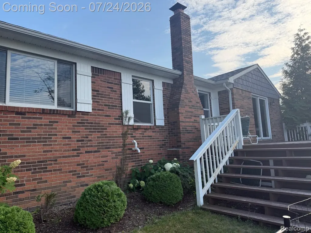 4650 Island Park Drive Waterford Charter Township MI 48329