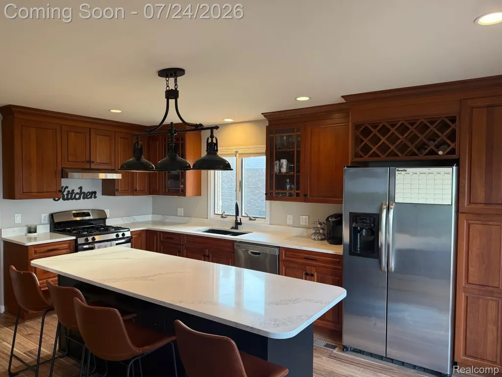 4650 Island Park Drive Waterford Charter Township MI 48329