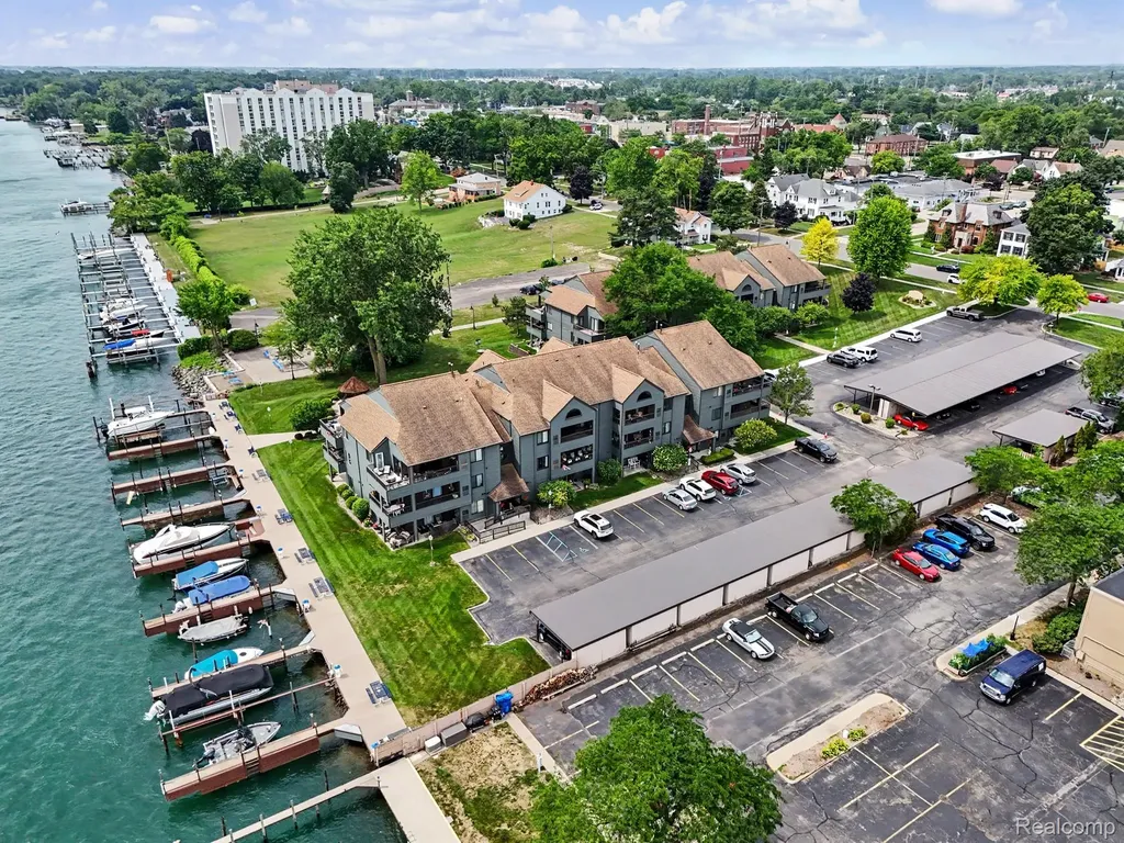 2445 Riverside Drive Trenton City MI 48183