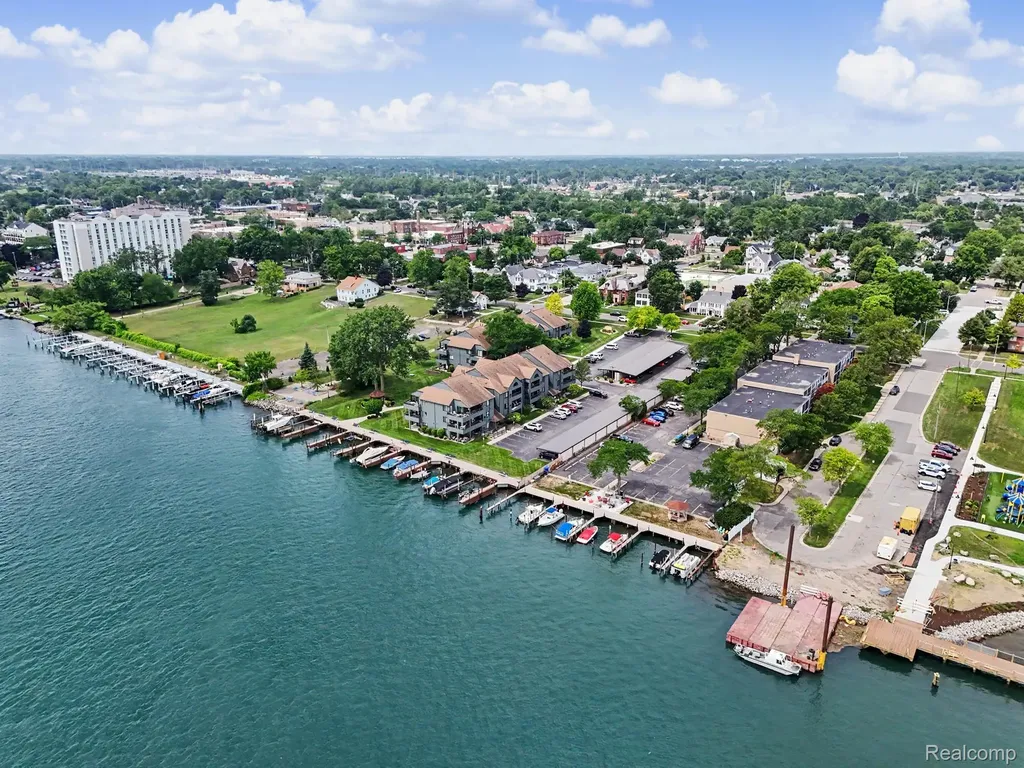 2445 Riverside Drive Trenton City MI 48183