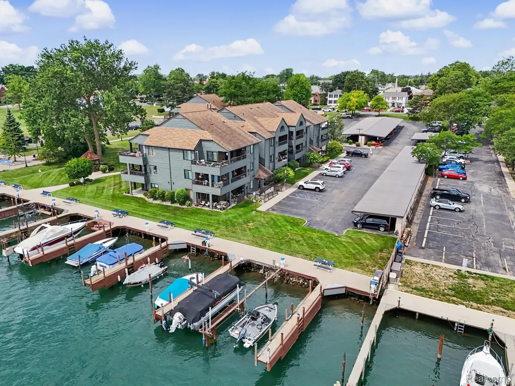2445 Riverside Drive Trenton City MI 48183