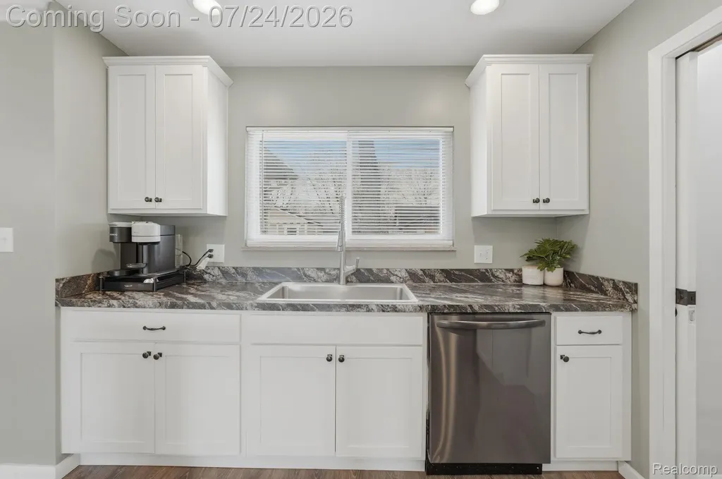 19906 Mauer Street St. Clair Shores City MI 48080