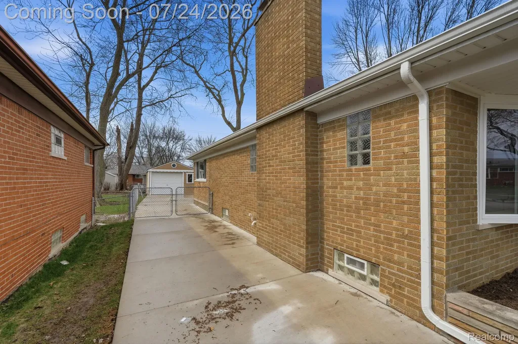 19906 Mauer Street St. Clair Shores City MI 48080