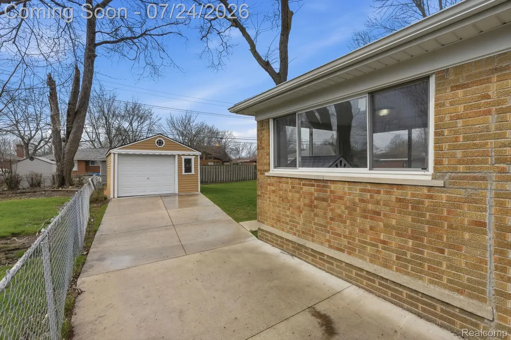 19906 Mauer Street St. Clair Shores City MI 48080