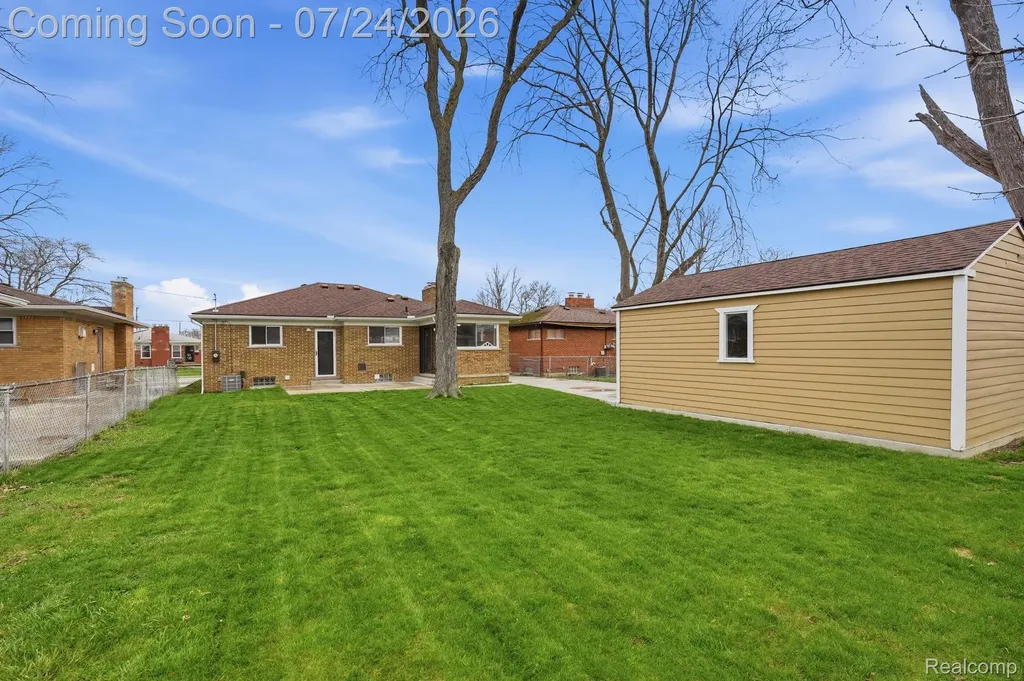 19906 Mauer Street St. Clair Shores City MI 48080