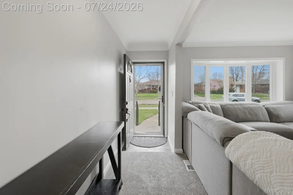 19906 Mauer Street St. Clair Shores City MI 48080