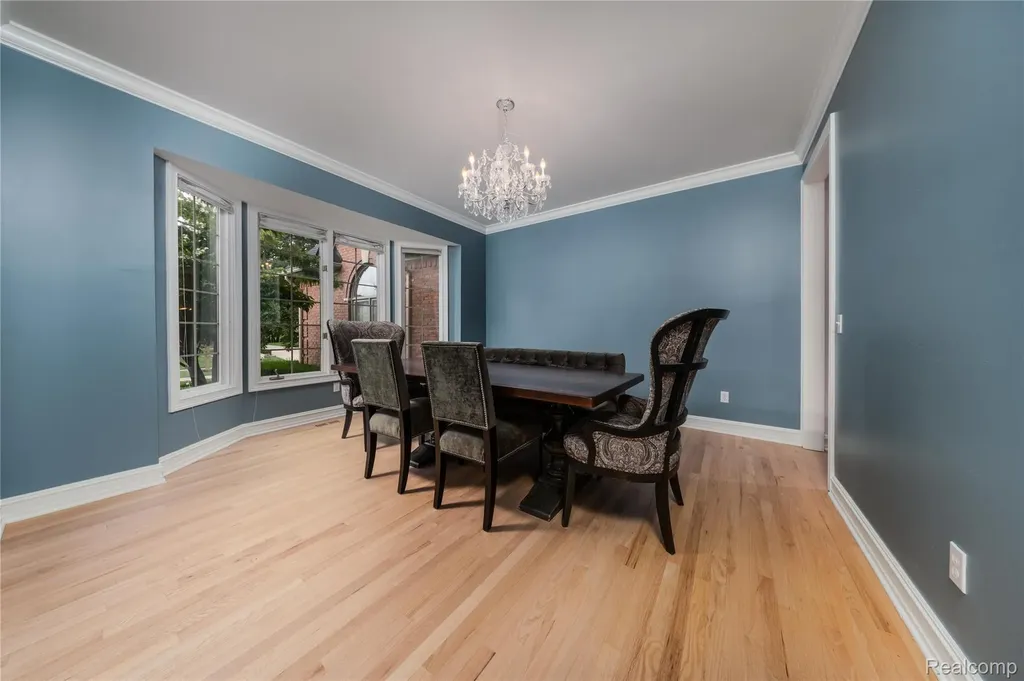 819 Majestic Drive Rochester Hills City MI 48306