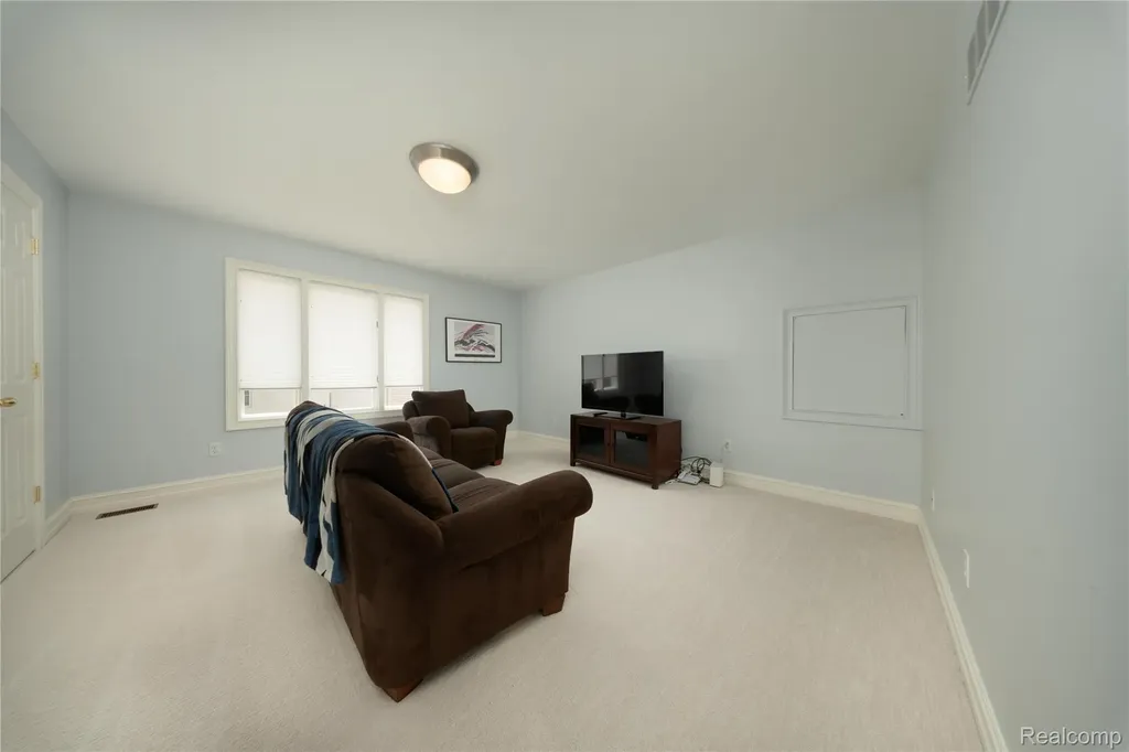 819 Majestic Drive Rochester Hills City MI 48306
