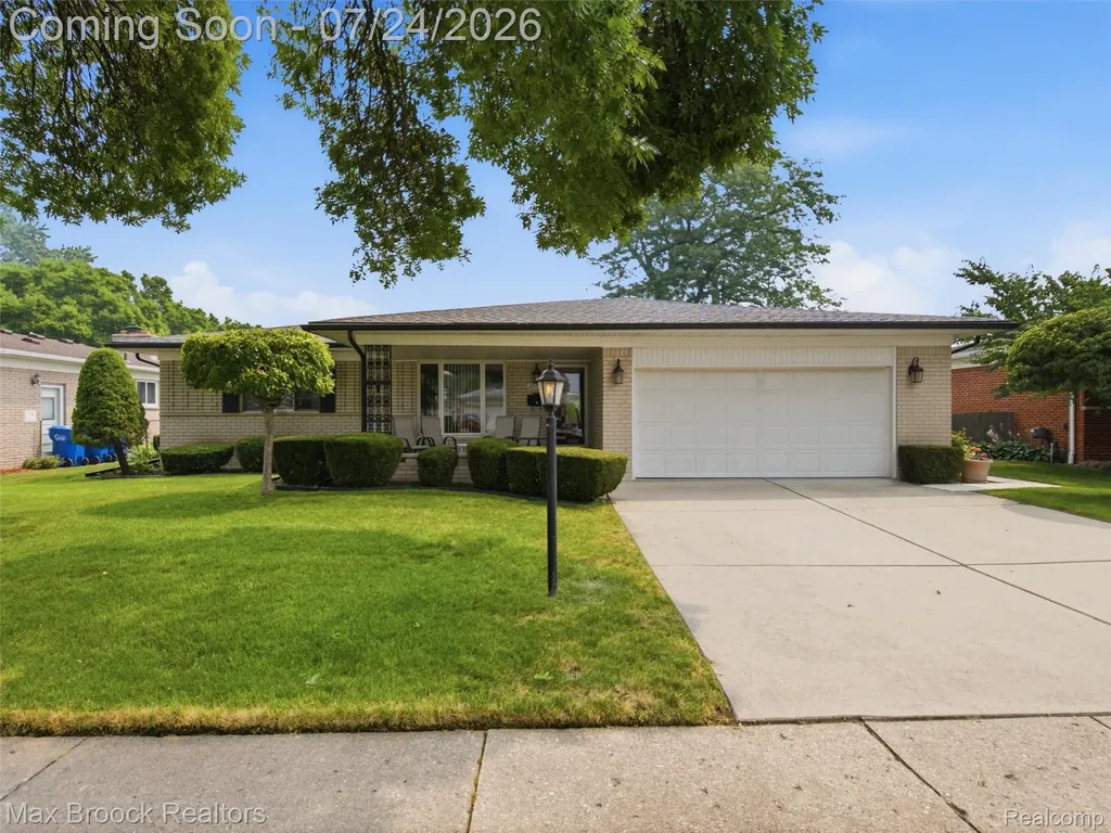 30056 Blancke Drive Warren City MI 48093