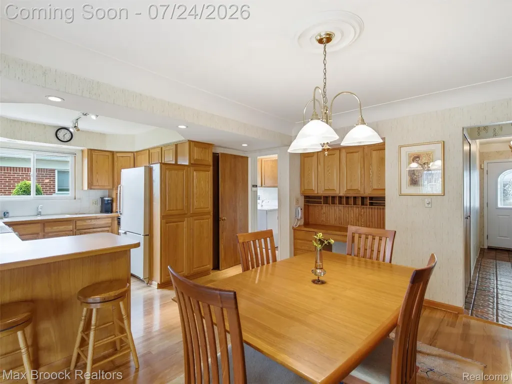 30056 Blancke Drive Warren City MI 48093