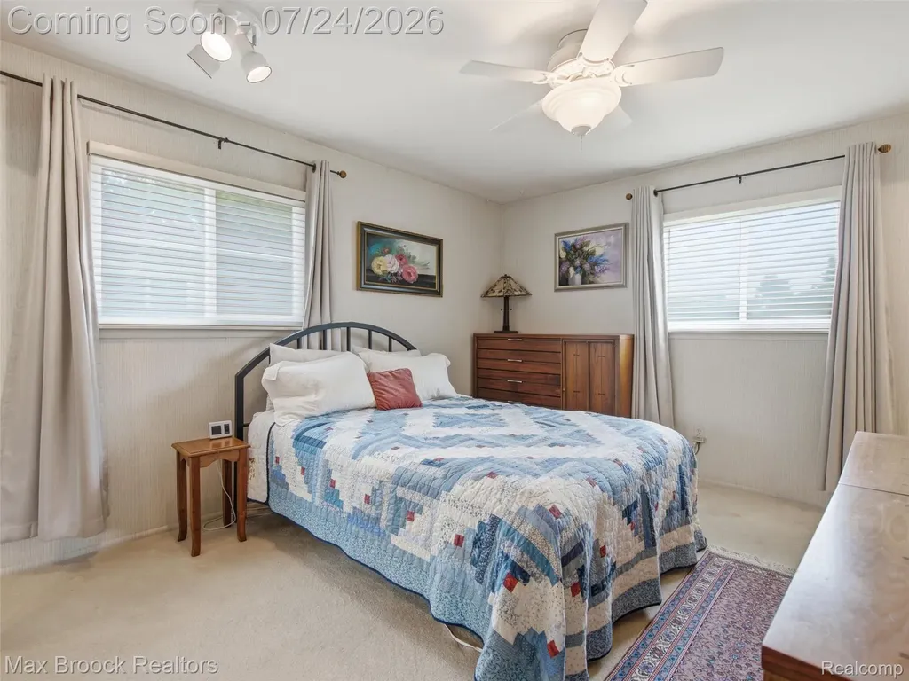 30056 Blancke Drive Warren City MI 48093