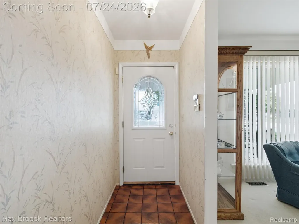 30056 Blancke Drive Warren City MI 48093