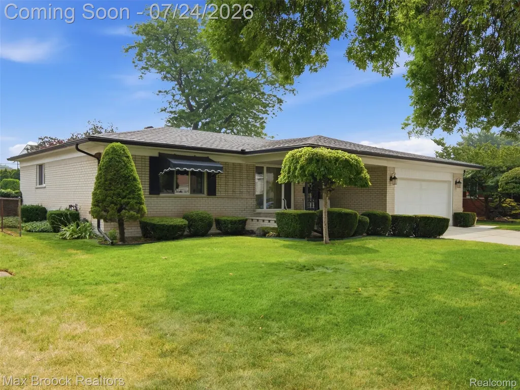 30056 Blancke Drive Warren City MI 48093
