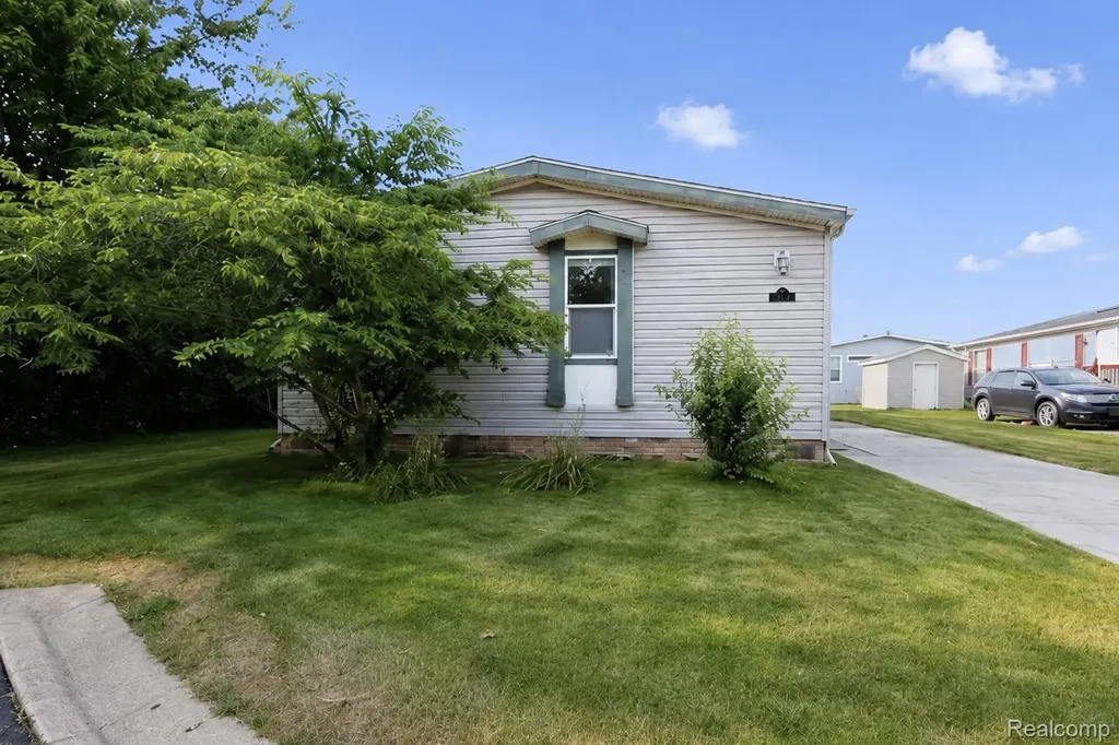 3423 Green Apple Court Ash Township MI 48117
