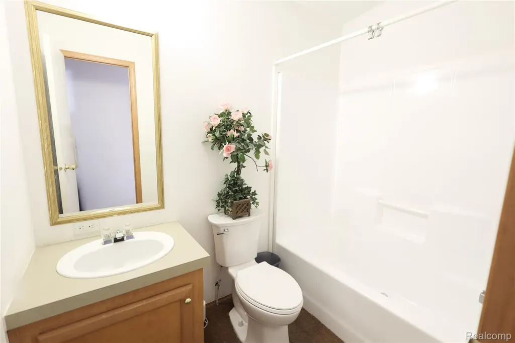 3423 Green Apple Court Ash Township MI 48117