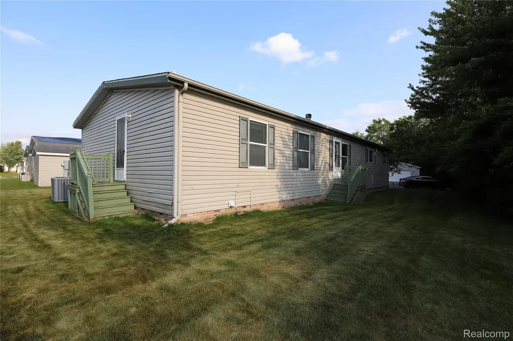 3423 Green Apple Court Ash Township MI 48117