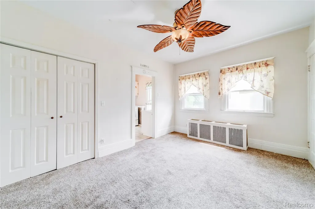 1024 8th Street Port Huron City MI 48060