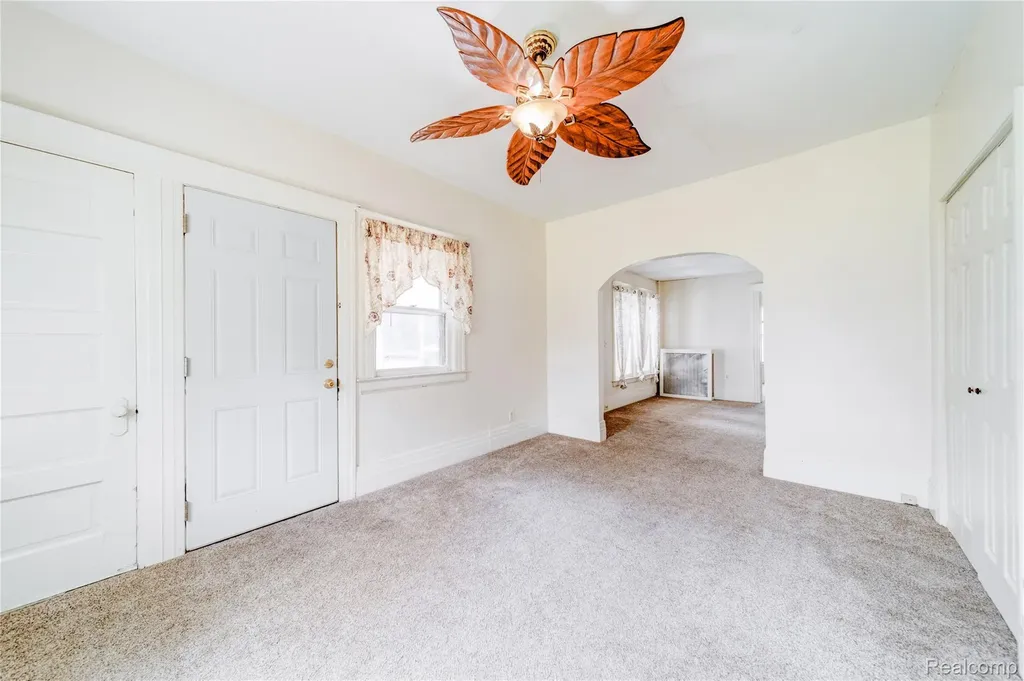 1024 8th Street Port Huron City MI 48060