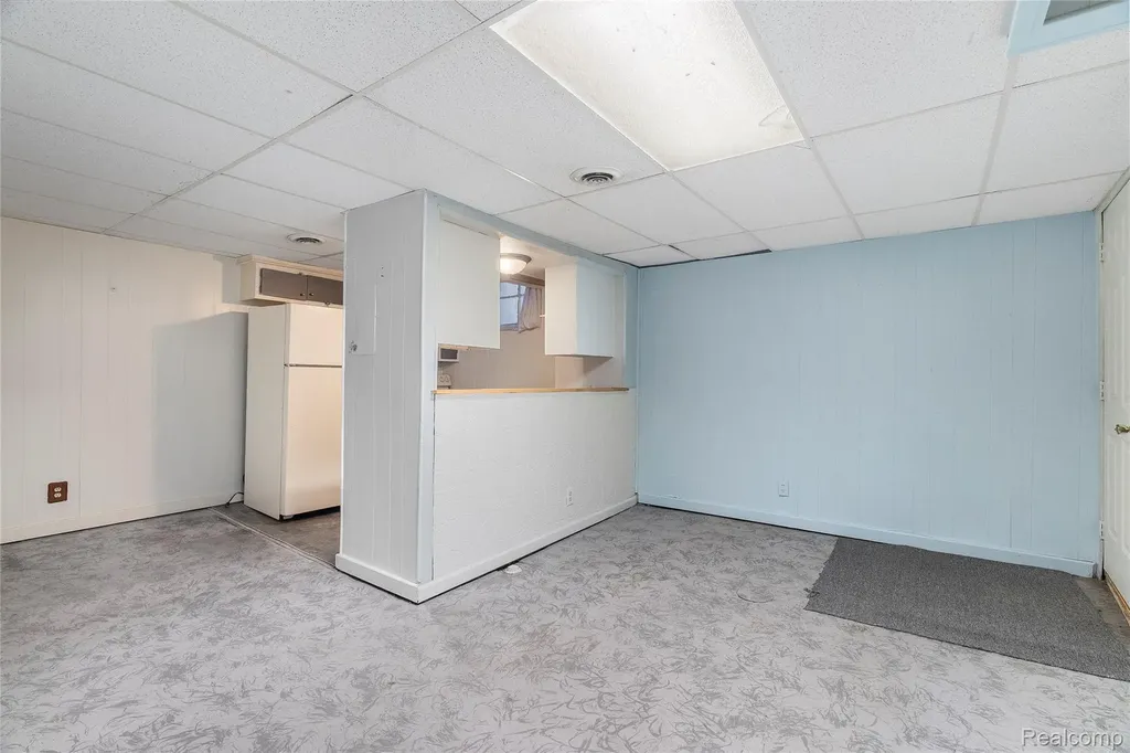 1024 8th Street Port Huron City MI 48060