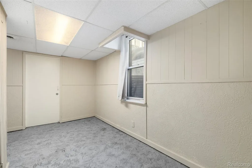 1024 8th Street Port Huron City MI 48060