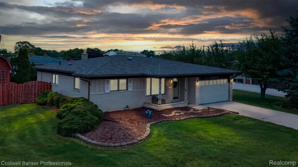 36544 Thomas Drive Sterling Heights City MI 48312