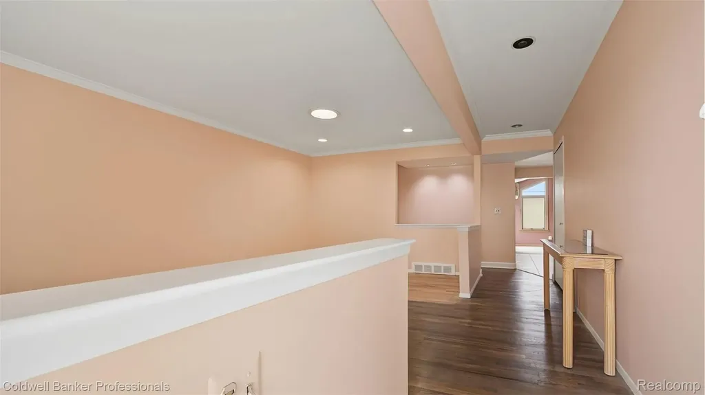 36544 Thomas Drive Sterling Heights City MI 48312