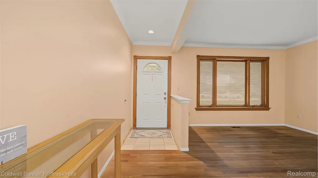 36544 Thomas Drive Sterling Heights City MI 48312