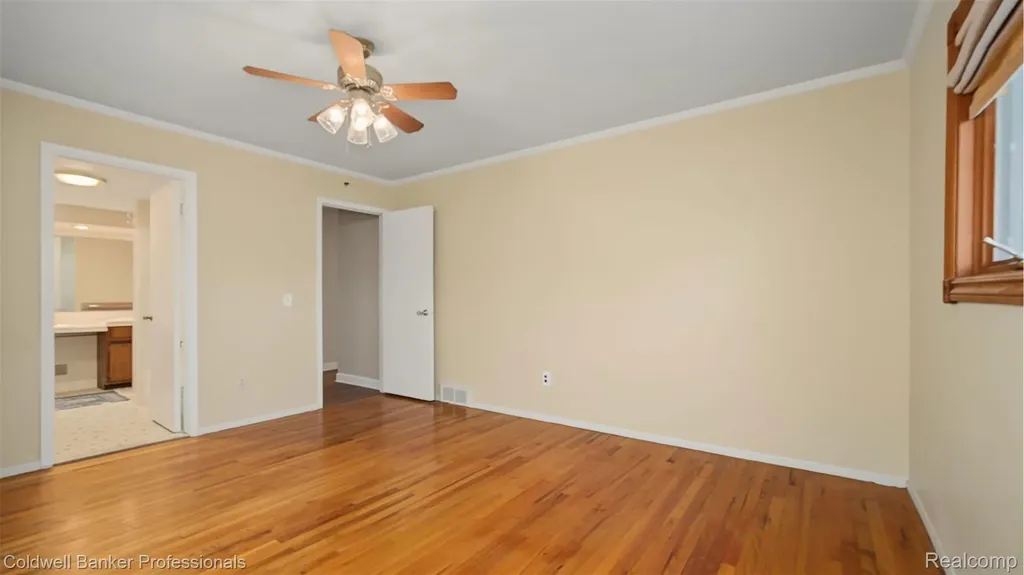 36544 Thomas Drive Sterling Heights City MI 48312