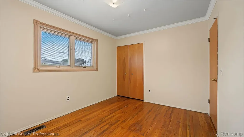 36544 Thomas Drive Sterling Heights City MI 48312
