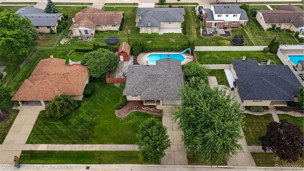 36544 Thomas Drive Sterling Heights City MI 48312
