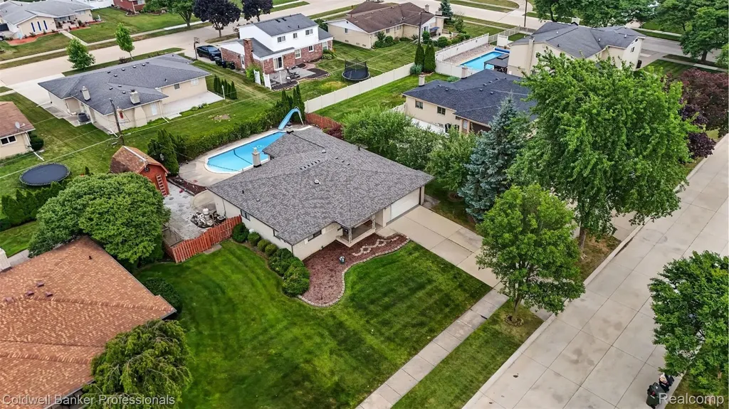 36544 Thomas Drive Sterling Heights City MI 48312
