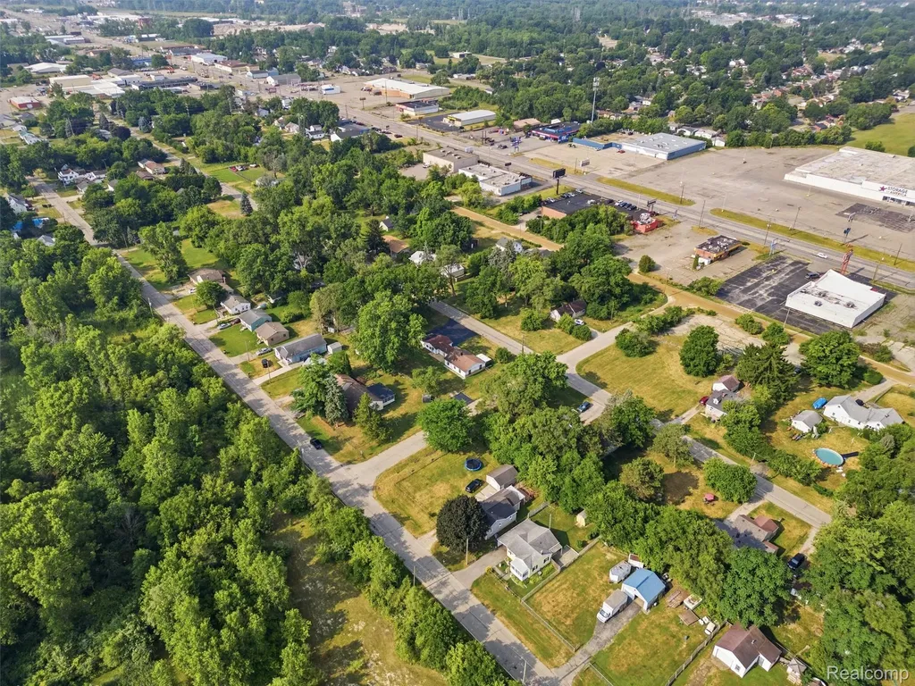 3093 Shaw Street Burton City MI 48529