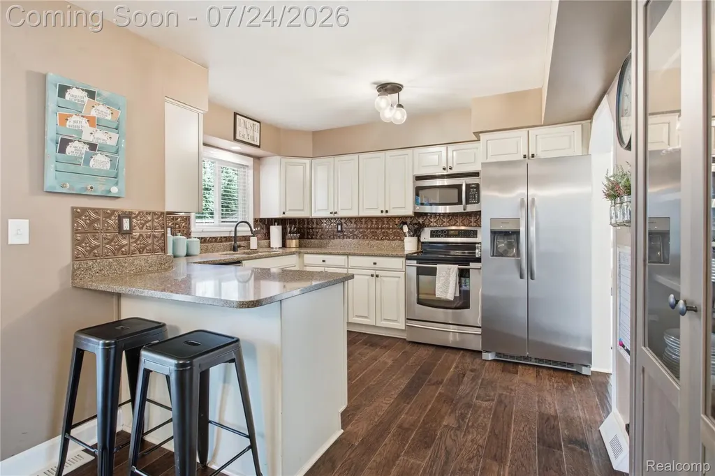 9260 Oakview Street Plymouth Charter Township MI 48170