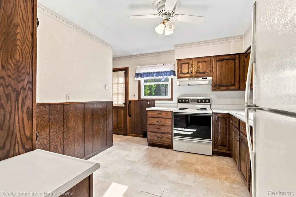 1105 S 15th Street St. Clair City MI 48079
