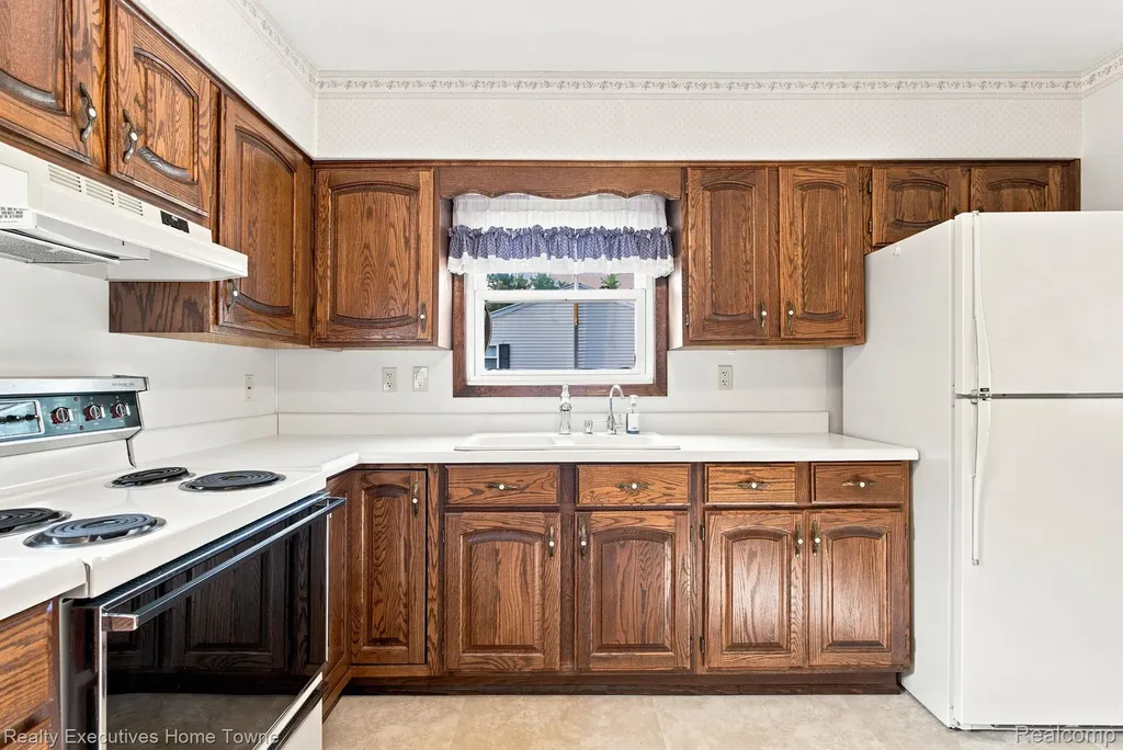 1105 S 15th Street St. Clair City MI 48079